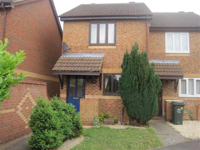  Image of 2 bedroom Semi-Detached house to rent in Heron Drive Bicester OX26 at Launton, OX26 6YZ