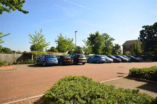  Image of 2 bedroom Flat for sale in Heron Way Wallington SM6 at Wallington Surrey Wallington, SM6 9DX