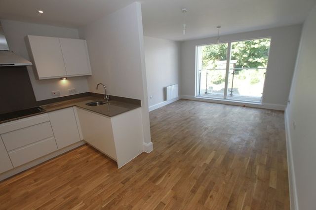  Image of 2 bedroom Flat to rent in Hill Road Clevedon BS21 at Hill Road  Clevedon, BS21 7PH