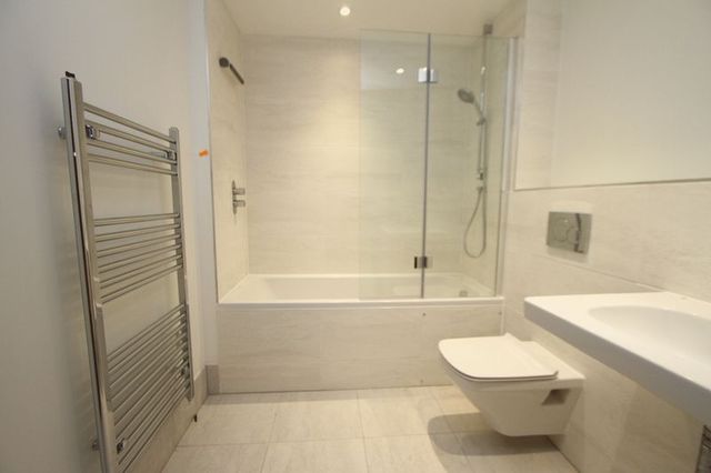  Image of 2 bedroom Flat to rent in Hill Road Clevedon BS21 at Hill Road  Clevedon, BS21 7PH