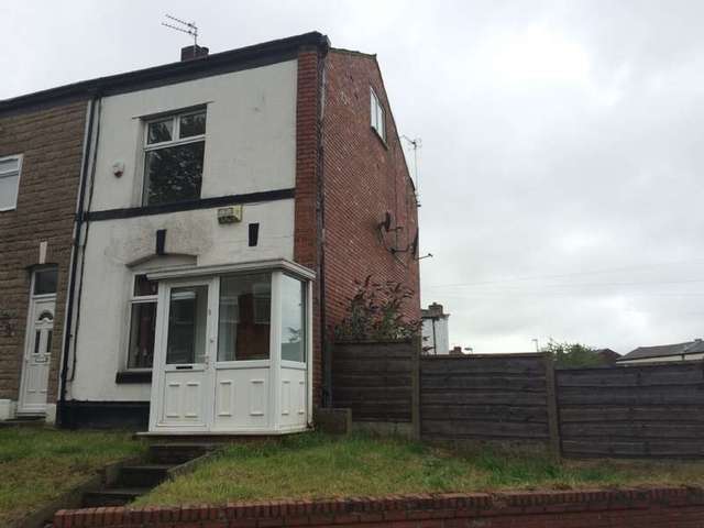  Image of 2 bedroom Terraced house to rent in Hilton Street Bury BL9 at Bury, BL9 6LT