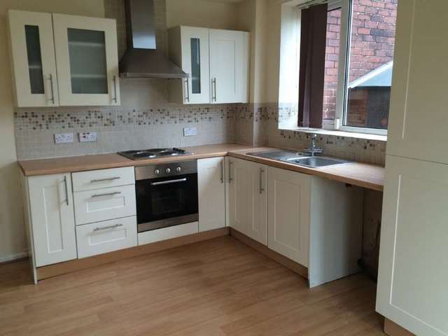  Image of 2 bedroom Terraced house to rent in Hilton Street Bury BL9 at Bury, BL9 6LT