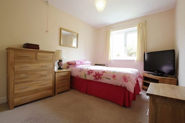  Image of 1 bedroom Retirement Property for sale in Hinderton Road Neston CH64 at Hinderton Road  Neston, CH64 9PE