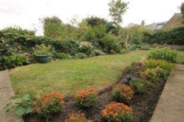  Image of 2 bedroom Flat for sale in Hither Green Lane London SE13 at London  Hither Green, SE13 6QA