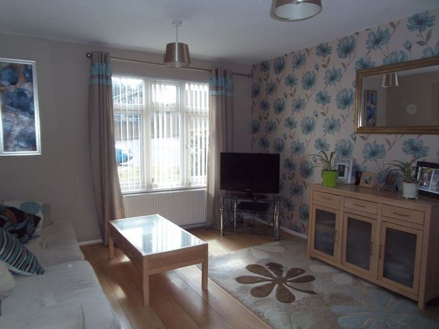  Image of 3 bedroom Detached house to rent in Hole Farm Way Kings Norton Birmingham B38 at Hole Farm Way  Birmingham, B38 9RW