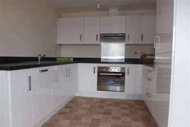  Image of 2 bedroom Flat to rent in Hyacinth Road Sheffield S5 at Sheffield, S5 6BE