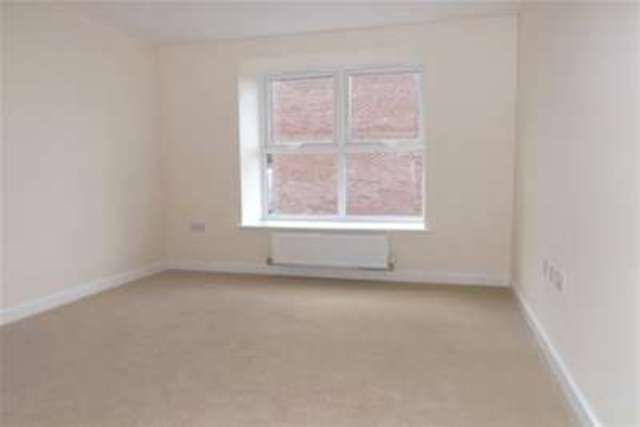  Image of 2 bedroom Flat to rent in Hyacinth Road Sheffield S5 at Sheffield, S5 6BE