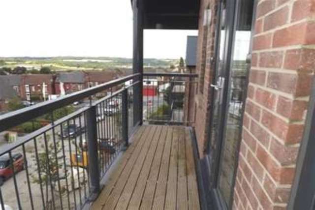  Image of 2 bedroom Flat to rent in Hyacinth Road Sheffield S5 at Sheffield, S5 6BE