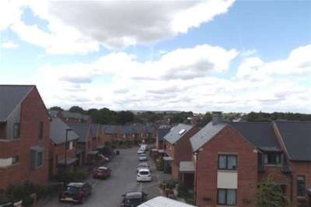  Image of 2 bedroom Flat to rent in Hyacinth Road Sheffield S5 at Sheffield, S5 6BE