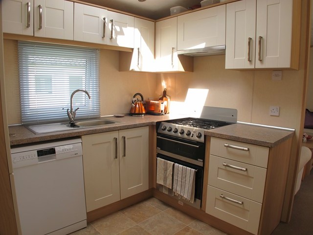  Image of 2 bedroom Chalet for sale in Hook Lane Warsash Southampton SO31 at Hook Lane  Southampton, SO31 9HG
