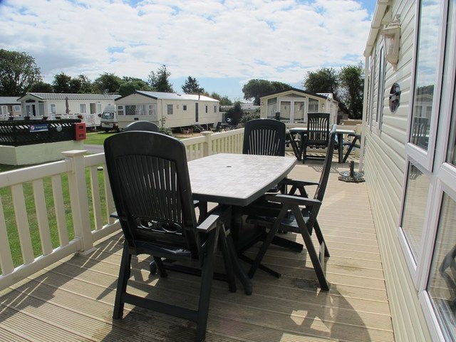 Image of 2 bedroom Chalet for sale in Hook Lane Warsash Southampton SO31 at Hook Lane  Southampton, SO31 9HG