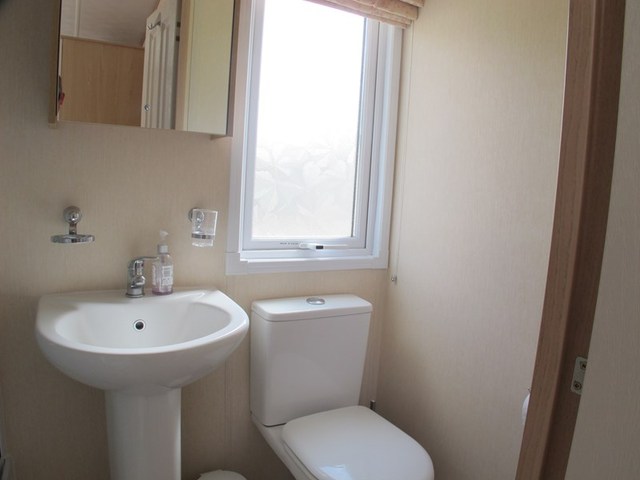  Image of 2 bedroom Chalet for sale in Hook Lane Warsash Southampton SO31 at Hook Lane  Southampton, SO31 9HG