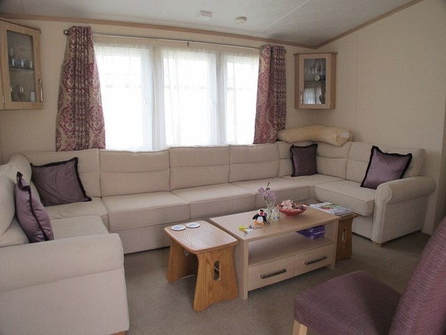  Image of 2 bedroom Chalet for sale in Hook Lane Warsash Southampton SO31 at Hook Lane  Southampton, SO31 9HG