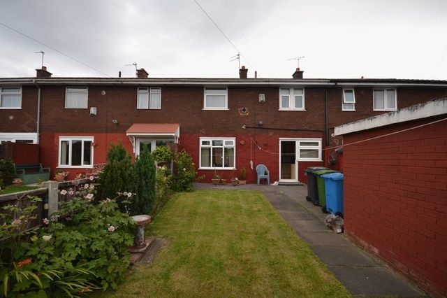  Image of 3 bedroom Terraced house for sale in Avon Widnes WA8 at Avon  Widnes, WA8 4SR