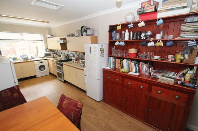  Image of 1 bedroom Property to rent in Coronation Road Southville Bristol BS3 at Coronation Road Southville Bristol, BS3 1AX