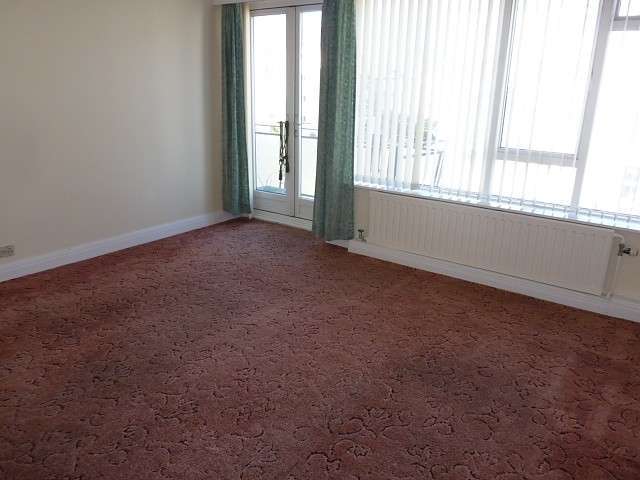  Image of 2 bedroom Flat for sale in Howard Square Eastbourne BN21 at 7 Howard Square  Eastbourne, BN21 4BH