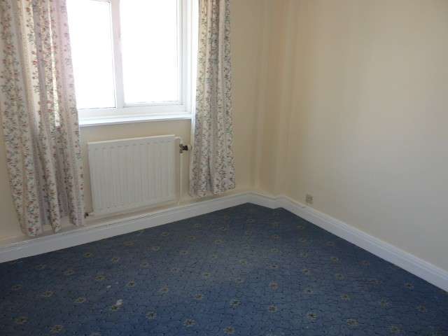  Image of 2 bedroom Flat for sale in Howard Square Eastbourne BN21 at 7 Howard Square  Eastbourne, BN21 4BH
