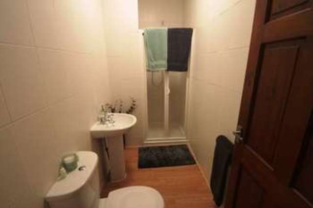  Image of 2 bedroom Terraced house to rent in Huddersfield Road Elland HX5 at Huddersfield Road  Elland, HX5 0EE