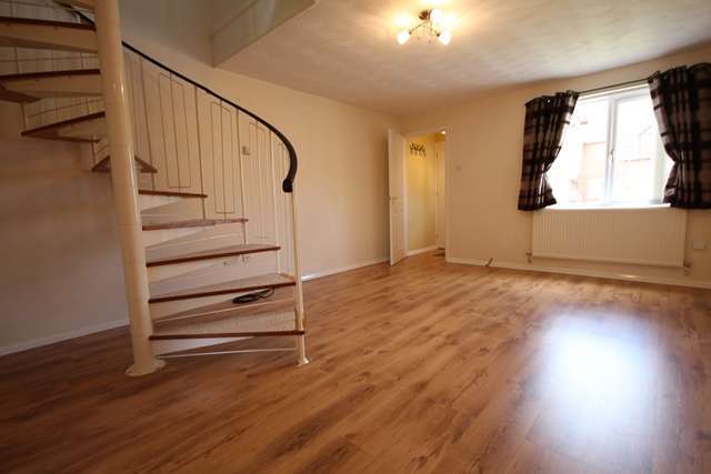 Image of 2 bedroom End of Terrace to rent in Caldy Avenue Worcester WR5 at Caldy Avenue St Peters Worcester, WR5 3UG