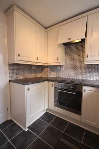  Image of 2 bedroom End of Terrace to rent in Caldy Avenue Worcester WR5 at Caldy Avenue St Peters Worcester, WR5 3UG