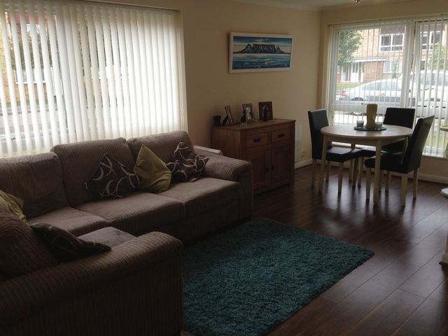  Image of 2 bedroom Flat for sale in Liebenrood Road Reading RG30 at Liebenrood Road  Reading, RG30 2DU