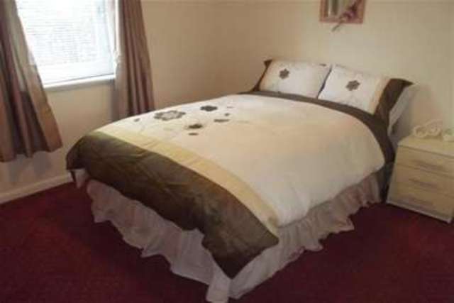  Image of 2 bedroom Flat to rent in John Street Hamilton ML3 at Hamilton, ML3 7EU