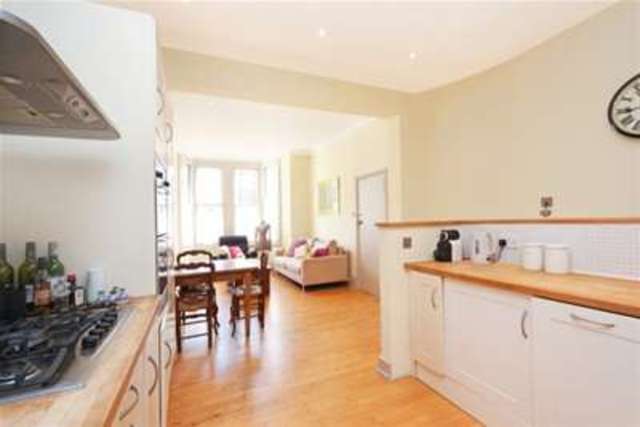  Image of 1 bedroom Flat to rent in Juer Street London SW11 at London, SW11 4RF