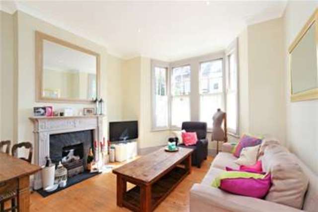  Image of 1 bedroom Flat to rent in Juer Street London SW11 at London, SW11 4RF