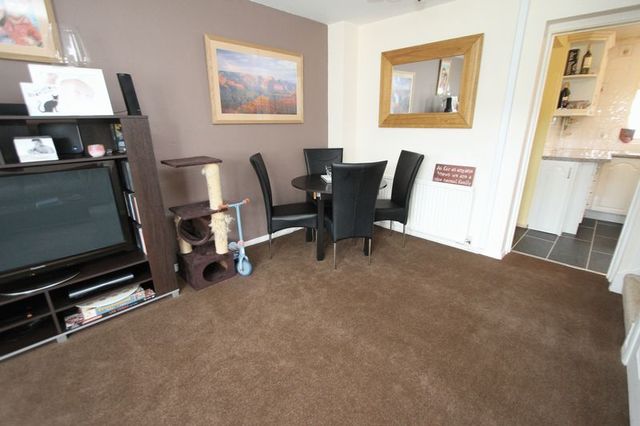  Image of 3 bedroom Terraced house to rent in Kelting Grove Clevedon BS21 at Kelting Grove  Clevedon, BS21 6YF