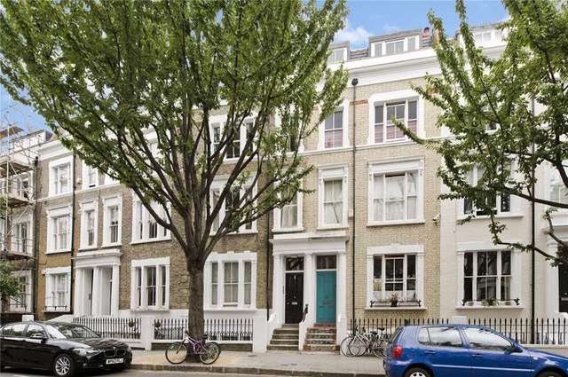  Image of 3 bedroom Flat to rent in Kempsford Gardens London SW5 at Kempsford Gardens  London, SW5 9LH