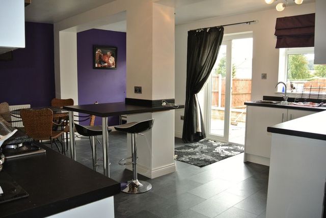  Image of 3 bedroom Semi-Detached house for sale in Kenilworth Road Grantham NG31 at Kenilworth Road  Grantham, NG31 9TX