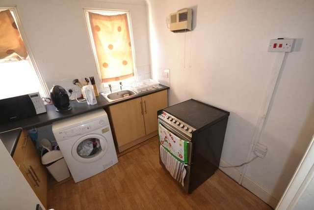  Image of 1 bedroom Flat for sale in Kenilworth Road St. Leonards-on-Sea TN38 at St Leonards On Sea, TN38 0JD