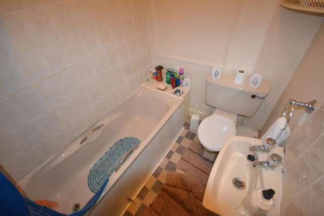  Image of 1 bedroom Flat for sale in Kenilworth Road St. Leonards-on-Sea TN38 at St Leonards On Sea, TN38 0JD