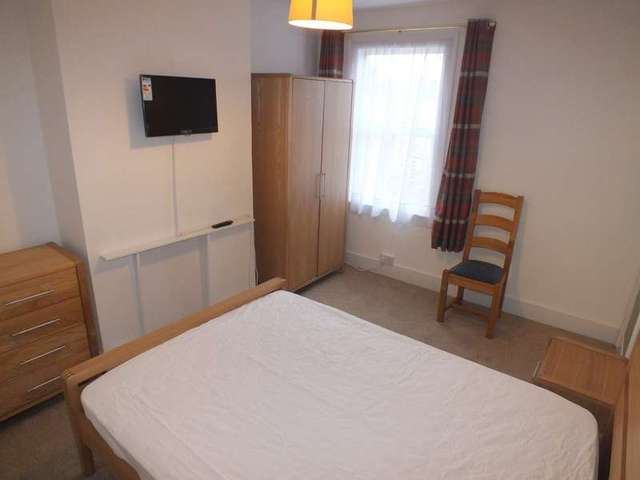  Image of 1 bedroom Detached house to rent in Kensington Road Reading RG30 at Reading Berkshire Reading, RG30 2SZ