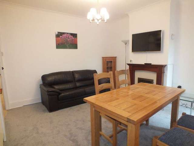  Image of 1 bedroom Detached house to rent in Kensington Road Reading RG30 at Reading Berkshire Reading, RG30 2SZ
