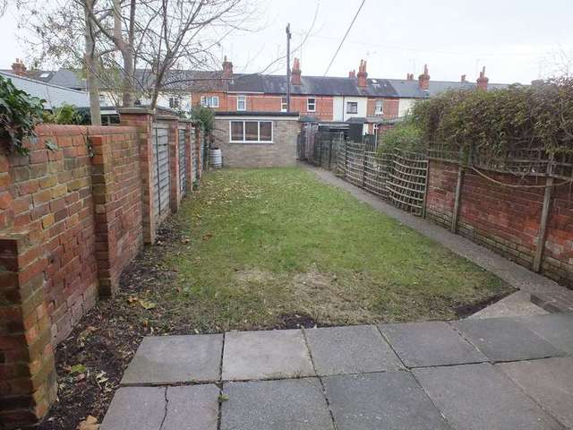  Image of 1 bedroom Detached house to rent in Kensington Road Reading RG30 at Reading Berkshire Reading, RG30 2SZ