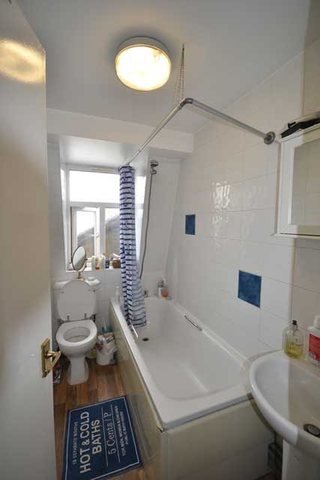  Image of 1 bedroom Flat to rent in Kentish Town Road London NW1 at Kentish Town Road  Kentish Town, NW1 9QB