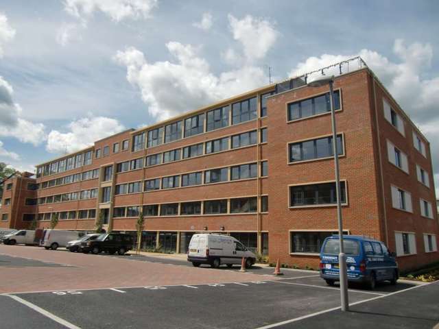  Image of 2 bedroom Apartment to rent in Kestrel Road Farnborough GU14 at Kestrel Road  Farnborough, GU14 7GP