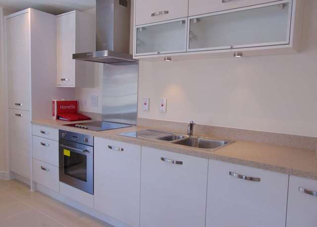  Image of 2 bedroom Apartment to rent in Kestrel Road Farnborough GU14 at Kestrel Road  Farnborough, GU14 7GP