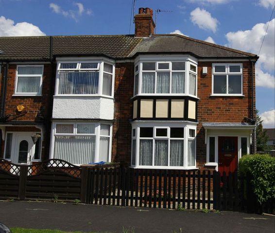  Image of 3 bedroom Terraced house for sale in Keswick Gardens Hull HU6 at Keswick Gardens  Hull, HU6 8TD