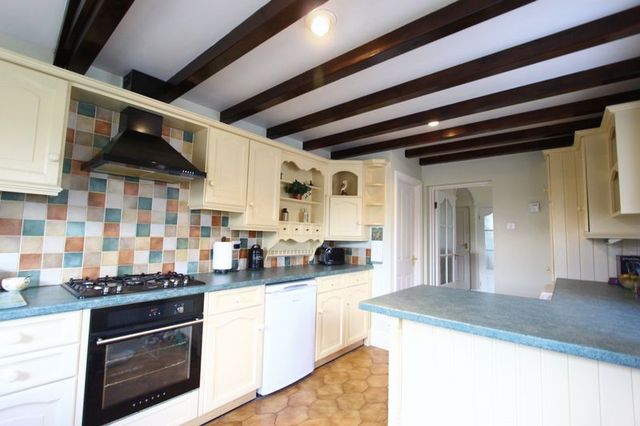  Image of 3 bedroom Terraced house for sale in Keswick Gardens Hull HU6 at Keswick Gardens  Hull, HU6 8TD