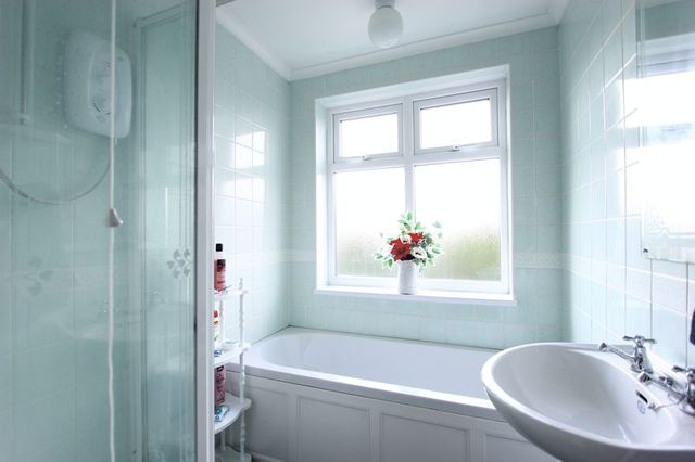  Image of 3 bedroom Terraced house for sale in Keswick Gardens Hull HU6 at Keswick Gardens  Hull, HU6 8TD