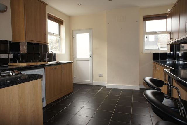  Image of 2 bedroom Flat to rent in Kettering Street London SW16 at Kettering Street  Furzedown, SW16 6QA