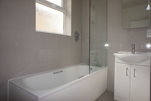  Image of 2 bedroom Flat to rent in Kettering Street London SW16 at Kettering Street  Furzedown, SW16 6QA