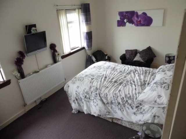  Image of 3 bedroom Terraced house for sale in Kilbrannan Avenue Saltcoats KA21 at Saltcoats Ayrshire Saltcoats, KA21 6DF