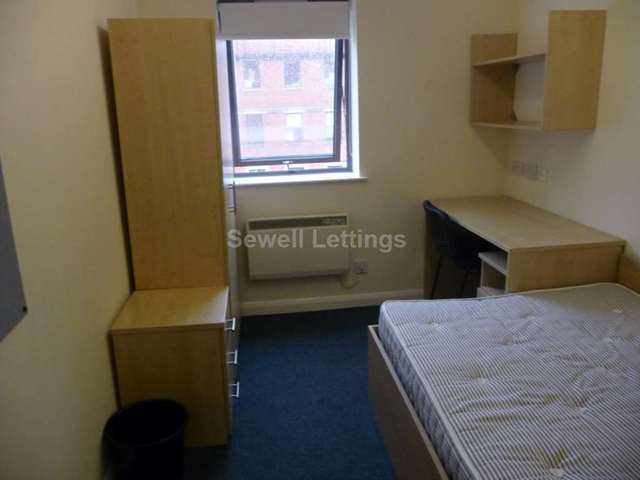  Image of 1 bedroom House Share to rent in Kings Road Reading RG1 at Kings Road  Reading, RG1 4EX
