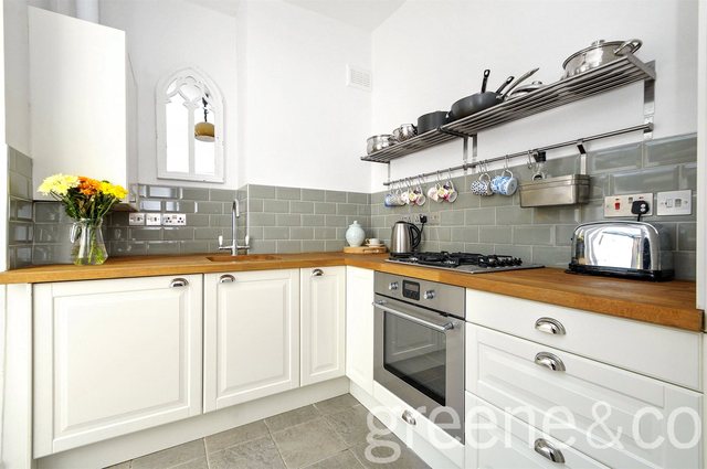  Image of 1 bedroom Flat for sale in Lambton Road London N19 at Stroud Green  Hornsey Rise, N19 3QH