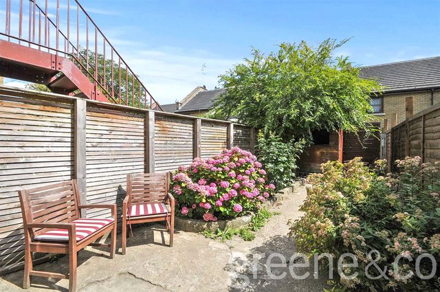  Image of 1 bedroom Flat for sale in Lambton Road London N19 at Stroud Green  Hornsey Rise, N19 3QH