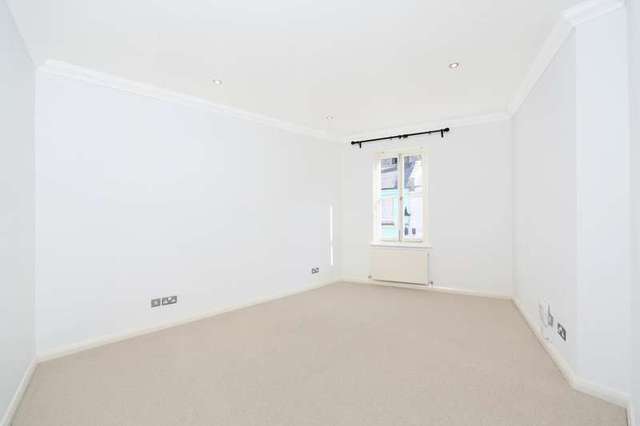  Image of 2 bedroom Ground Flat to rent in Lancaster Mews London W2 at Lancaster Mews  London, W2 3QQ