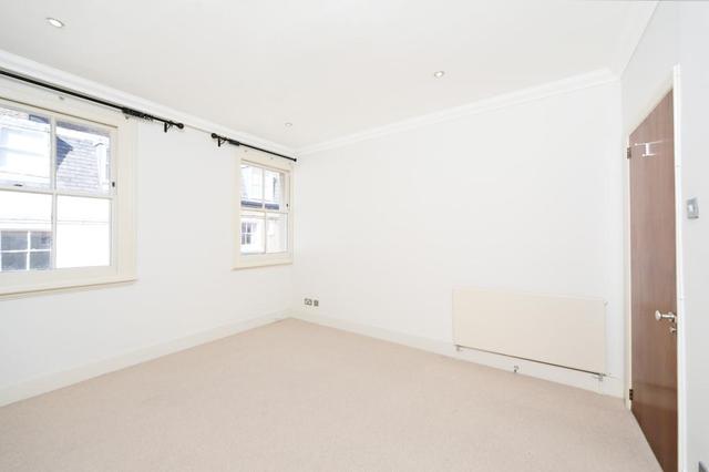  Image of 2 bedroom Ground Flat to rent in Lancaster Mews London W2 at Lancaster Mews  London, W2 3QQ